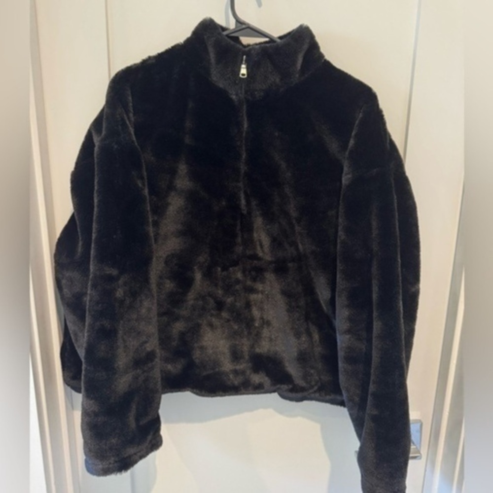 A New Day faux fur quarter zip, black Medium M soft y2k I